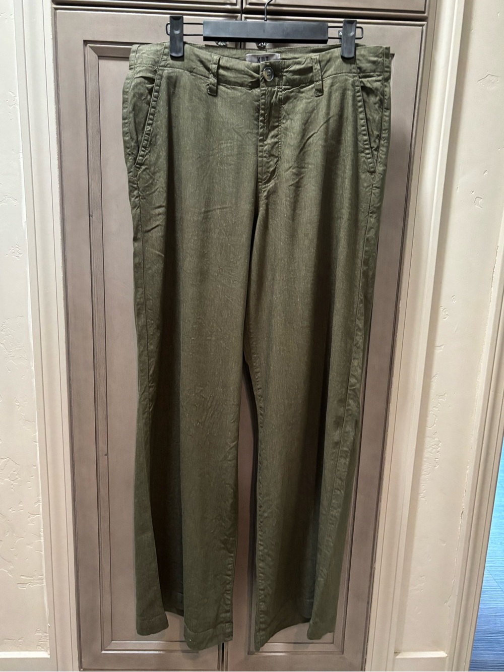 KUT from the Cloth Meg wide leg women’s Olive Green Casual Trousers